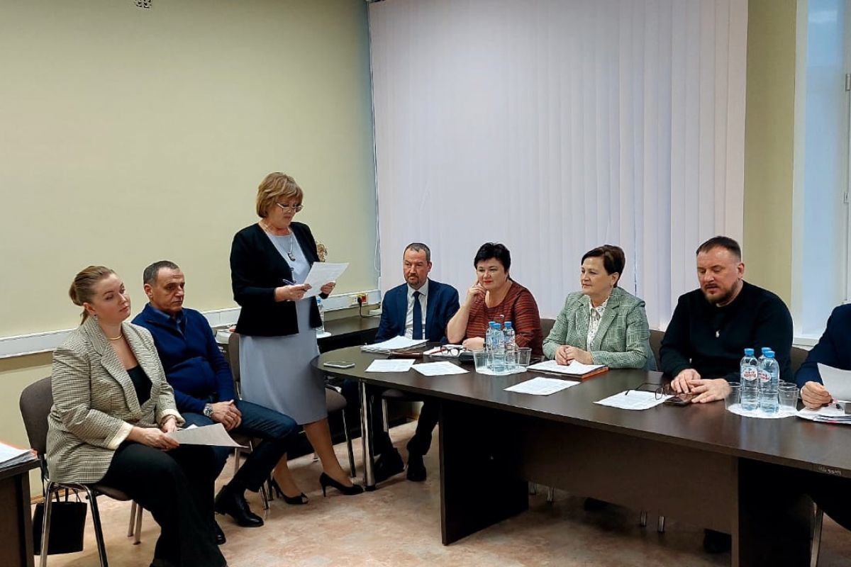 Депутаты Костромской областной Думы проводят рабочие встречи по реализации программы капитального ремонта школ