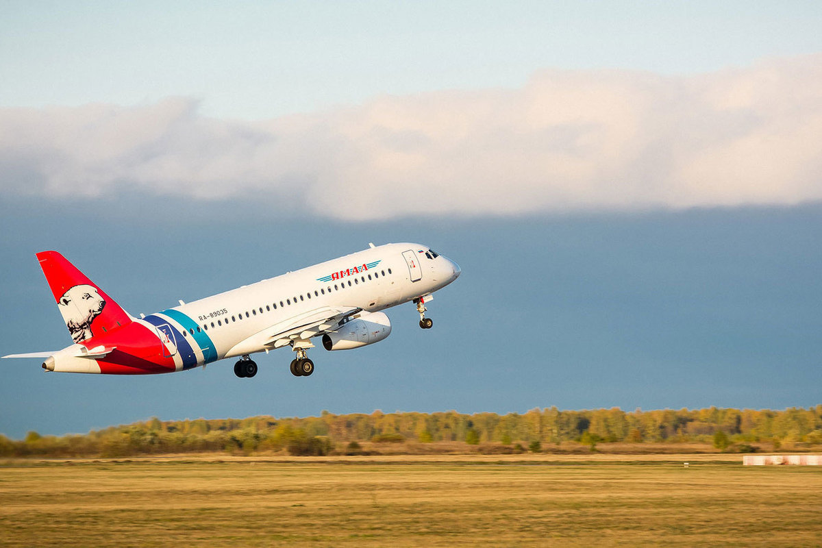 Купить авиабилеты на самолет авиакомпании ямал. Airbus a321 Ямал. Ямал а320. Airbus a320. Самолет Аэрофлот.