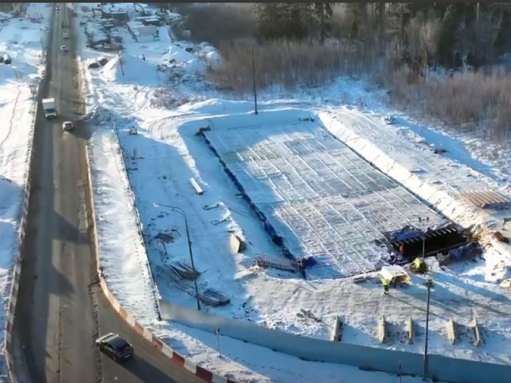 Реконструкция дороги на Пироговском шоссе завершится уже в этом году