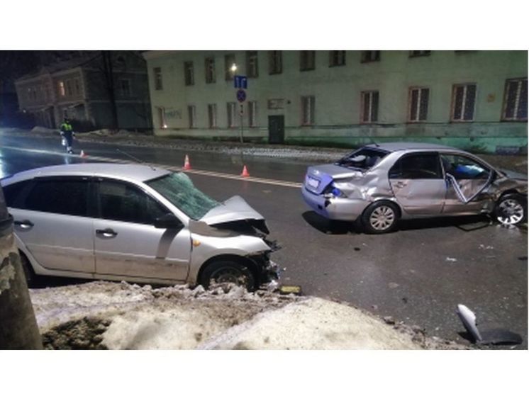 В Смоленске в ДТП на Витебском шоссе пострадали три человека