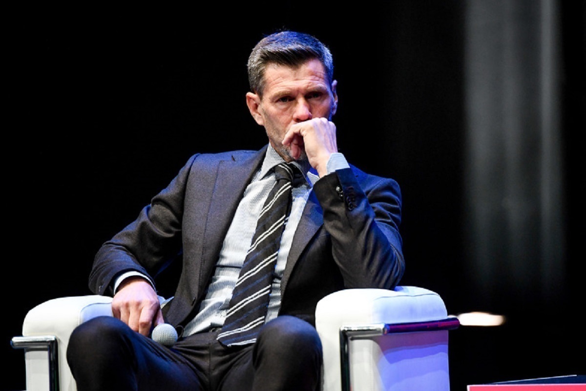 Знаменитый хорватский футболист обвинил президента УЕФА в нечестной игре.