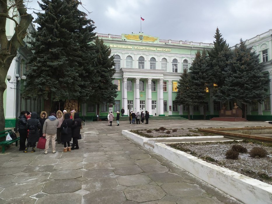 "МК в Запорожье" встретил День студенчества на ярмарке в МелГУ