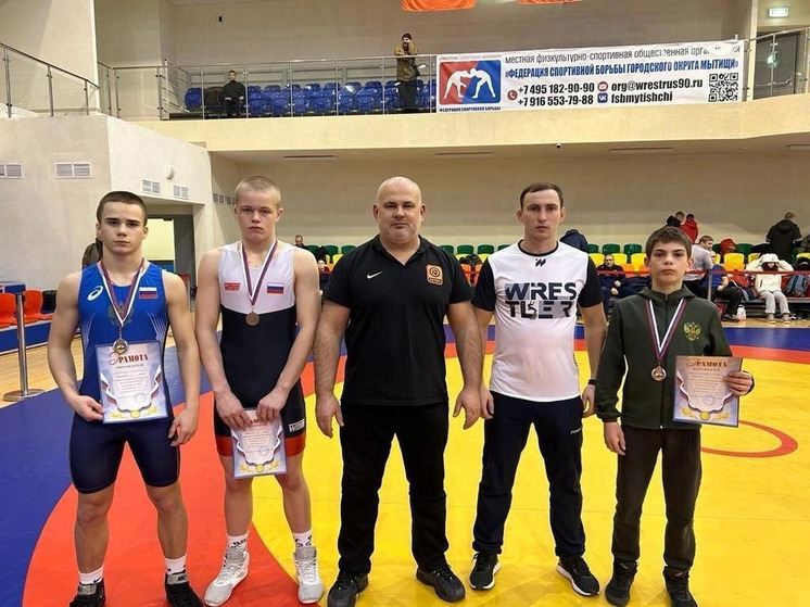 Орловские борцы завоевали три бронзы на первенстве ЦФО