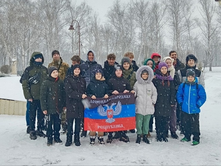 Юные каратисты ДНР отправились на соревнования в Сочи