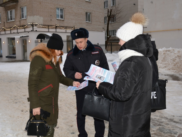 В Смоленске «Студенческий десант» принял участие в полицейском профилактическом рейде