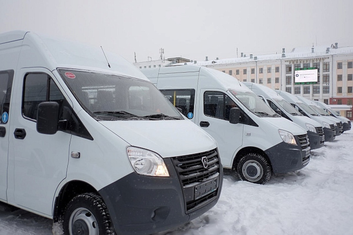 В Зуевский район Кировской области поставили три новых автобуса - МК Киров