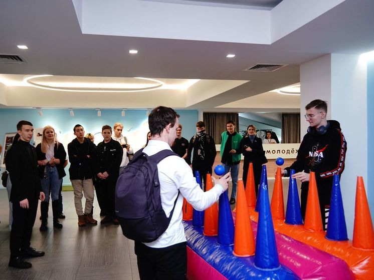 Студентам из Ангарска провели экскурсию в Доме молодёжи в рамках проекта «Президентский маршрут»