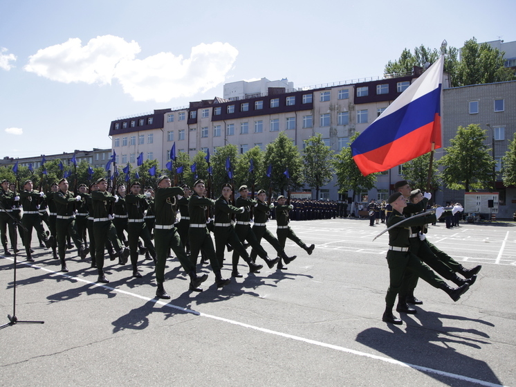Уверен в будущем: Ярославское высшее военное училище противовоздушной обороны