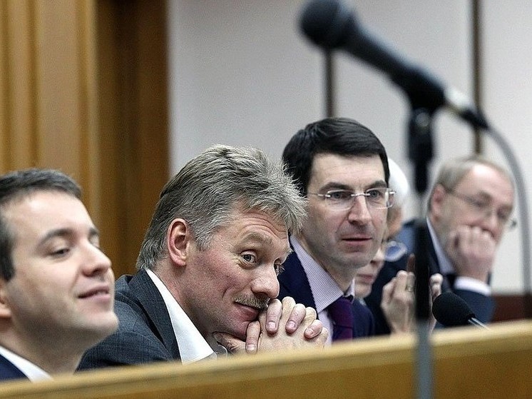 Песков: Калининградская область уверенно развивается