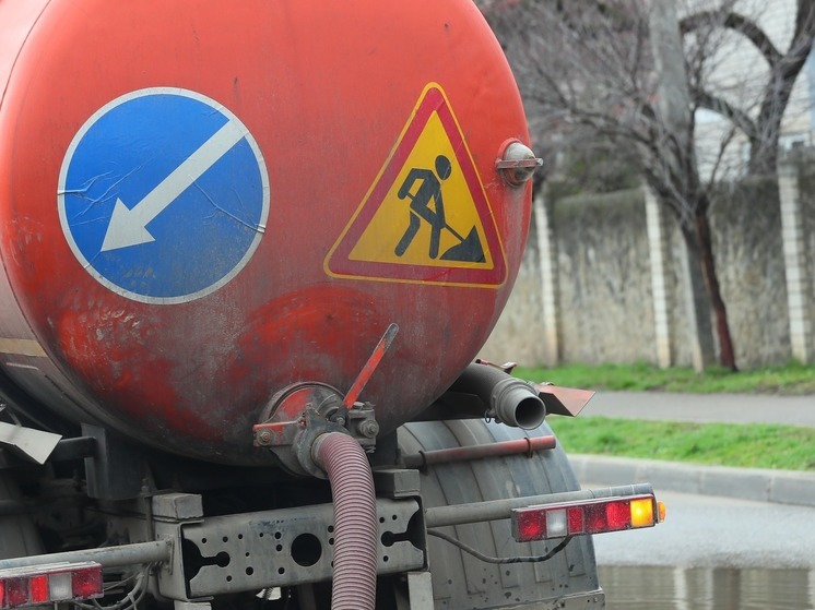 В Краснодаре городские службы продолжают бороться с подтоплениями