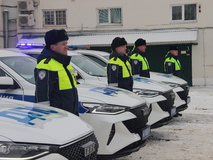 Дорожные полицейские Костромской области получили пять новых патрульных машин