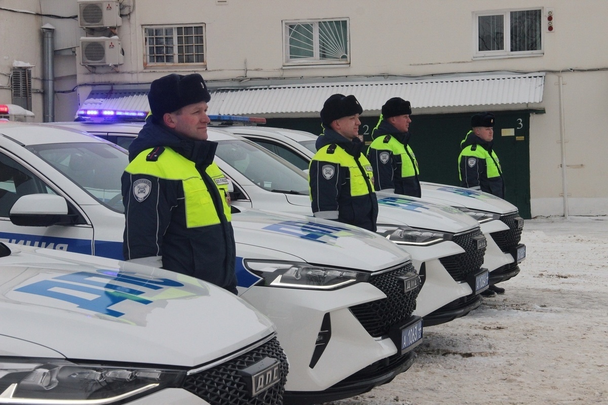 Дорожные полицейские Костромской области получили пять новых патрульных машин