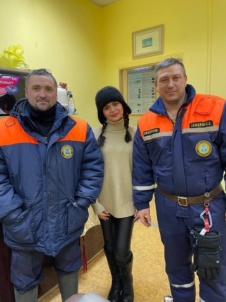 Активисты Южно-Сахалинска поблагодарили спасателей