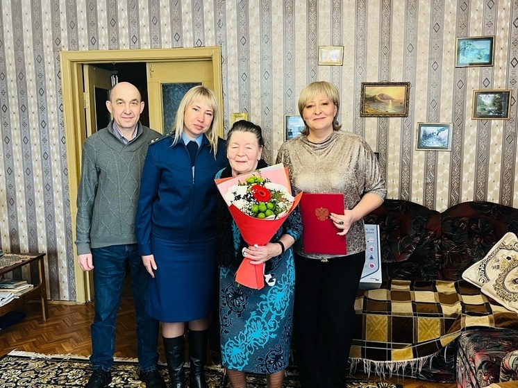 Глава Смоленского района поздравила ветеранов с Днем снятия блокады Ленинграда