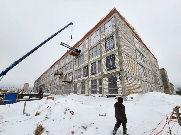 Самую большую школу в Лобне планируют достроить к 1 сентября