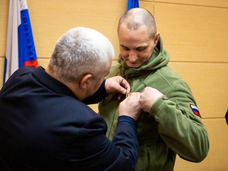 Военнослужащего Евгения Ковалева отметили медалью «За храбрость»