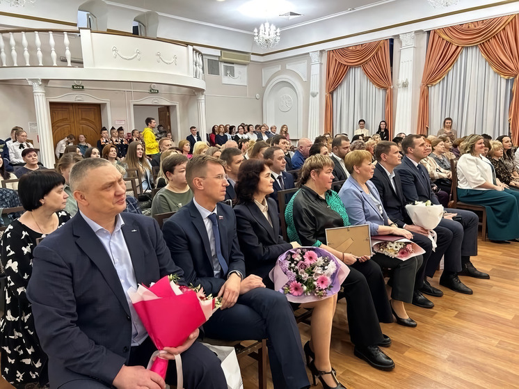 В Новодвинске отметили полувековой юбилей седьмой школы