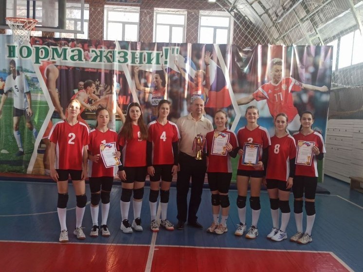 Соревнования по волейболу среди девушек прошли в Абатском районе