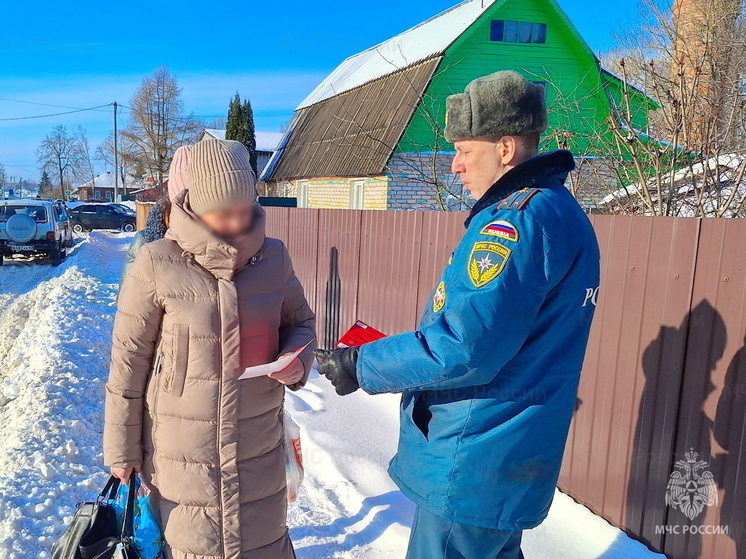 Смоленские пожарные проводят профилактические рейды