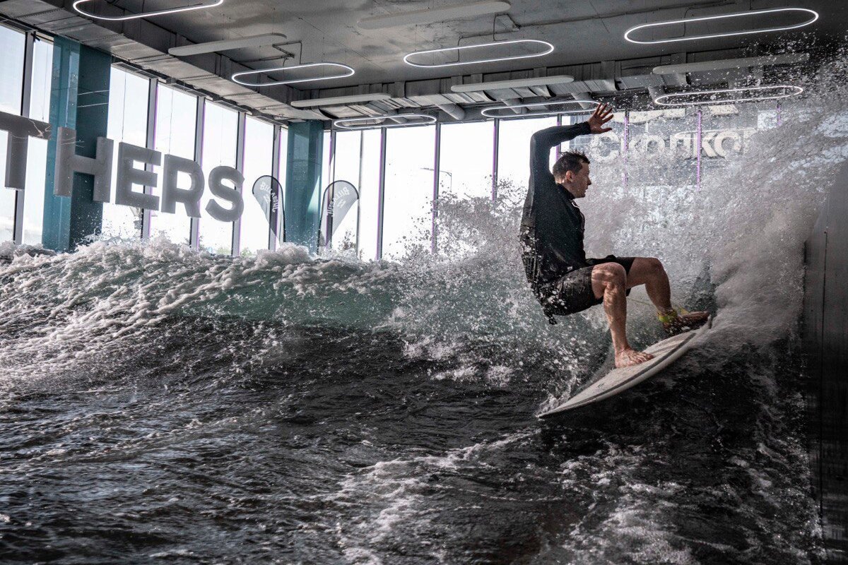 Всероссийские соревнования по сёрфингу на искусственной волне прошли в Москве