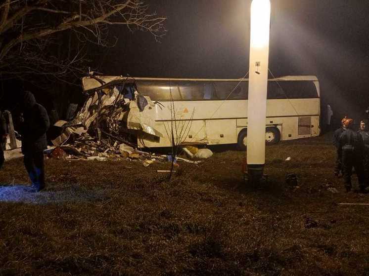 Пять человек погибли в ДТП с автобусом Москва-Нальчик