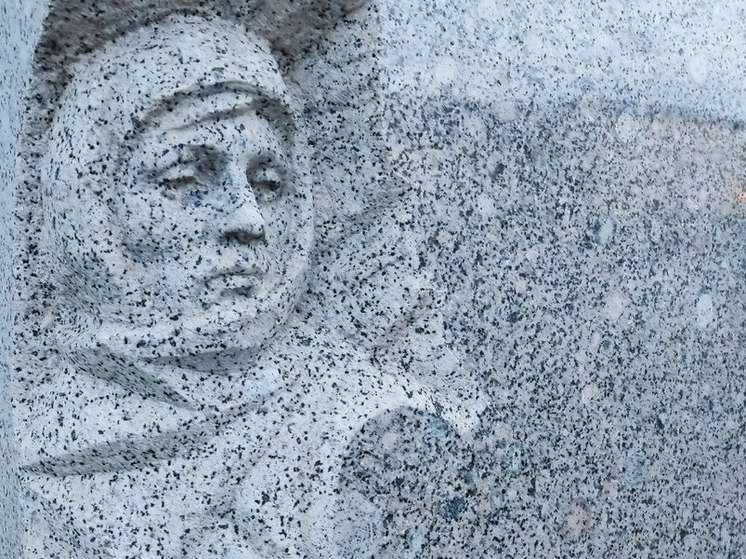 Иностранные дипломаты почтили память жертв блокады Ленинграда