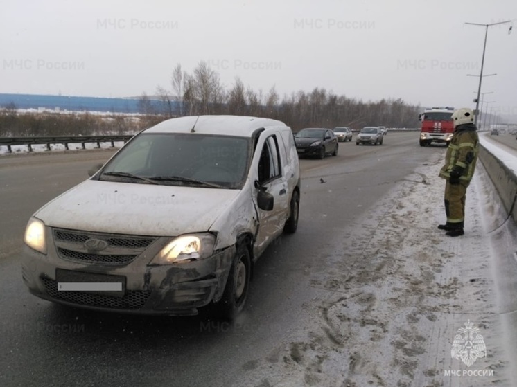 Volkswagen и Honda столкнулись в Екатеринбурге, есть пострадавшие