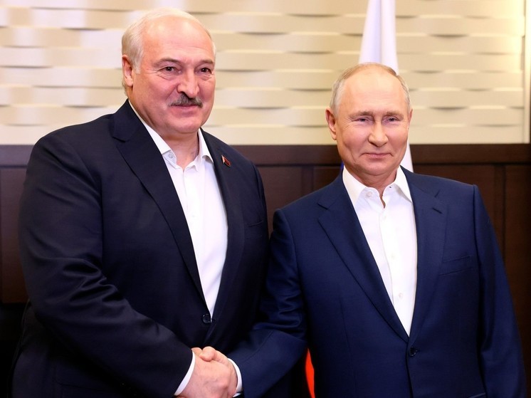 Путин и Лукашенко участвуют по видеосвязи в вводе в эксплуатацию станции "Восток" в Антарктиде