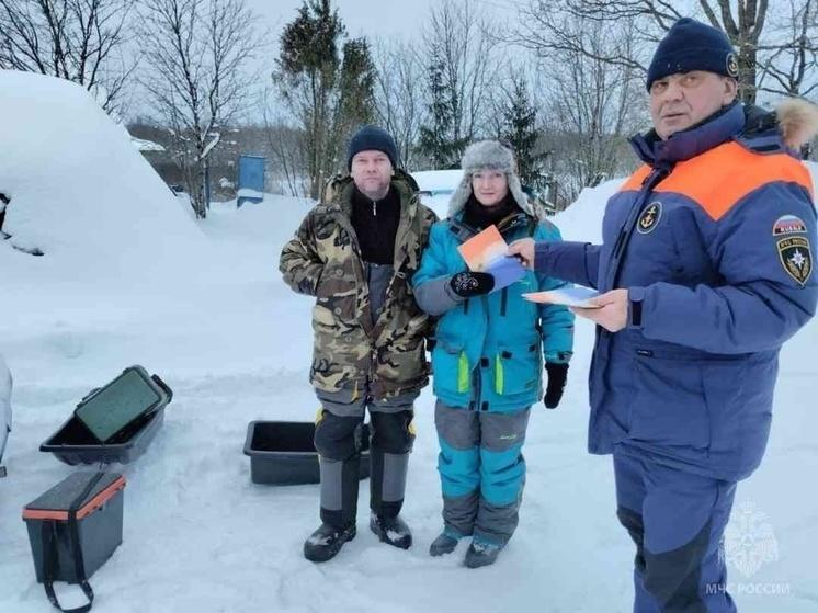 Новгородские спасатели проводят профилактические рейды на водоемах области