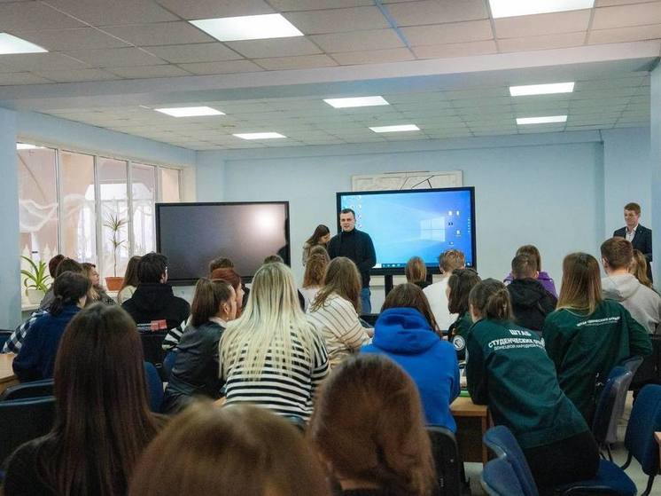 В ДНР состоялось обучение волонтеров Всемирного фестиваля молодежи