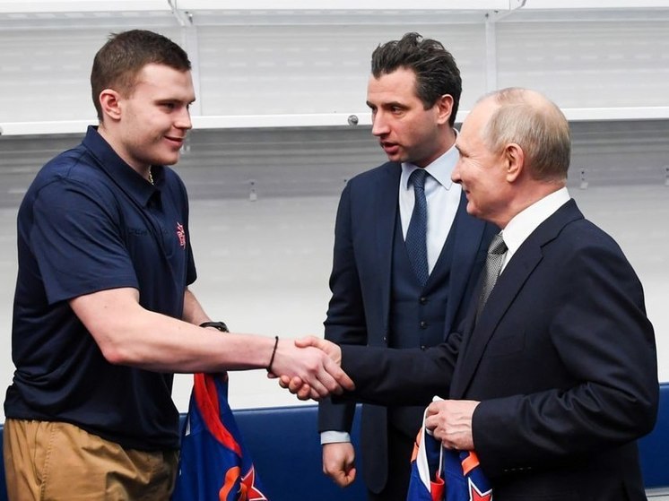 Хоккеисты СКА попросили Путина помочь с транспортом из-за ремонта станции метро