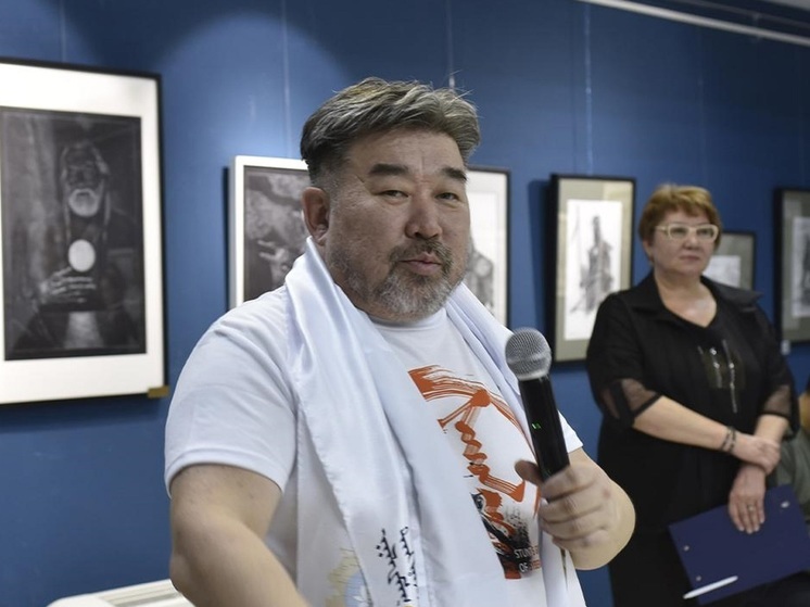 В музее Калмыкии открылась выставка бурятского художника и кинорежиссера