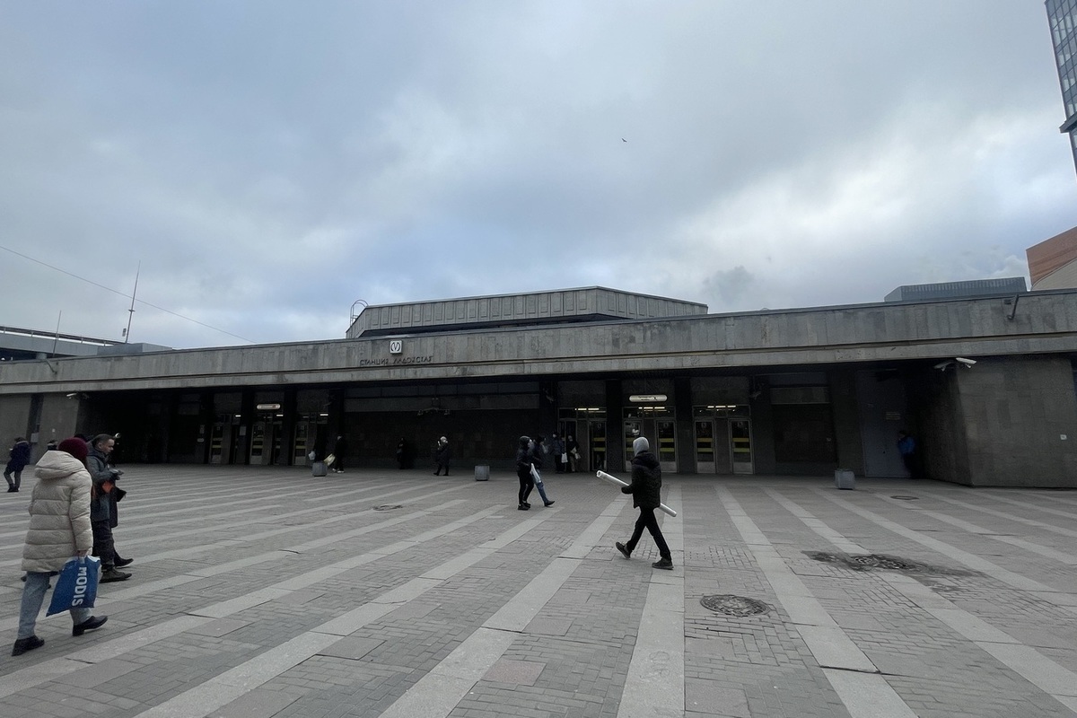 Метро ладожская санкт петербург после ремонта. Станция метро Ладожская закрыта. Метро Ладожская закрылась на капитальный ремонт.