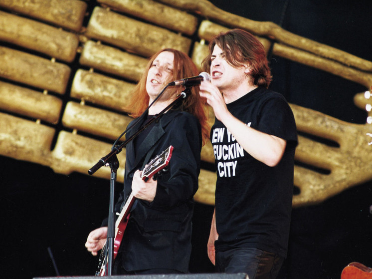 Участников группы «Би-2» требуют задержать по прибытии в Россию