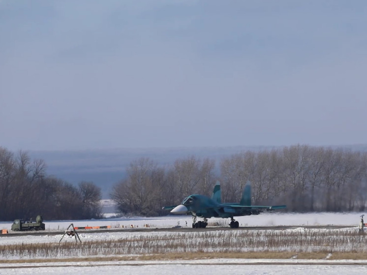 Российские ВКС начали «пристрелку» по ровенскому аэродрому, где ждут F-16