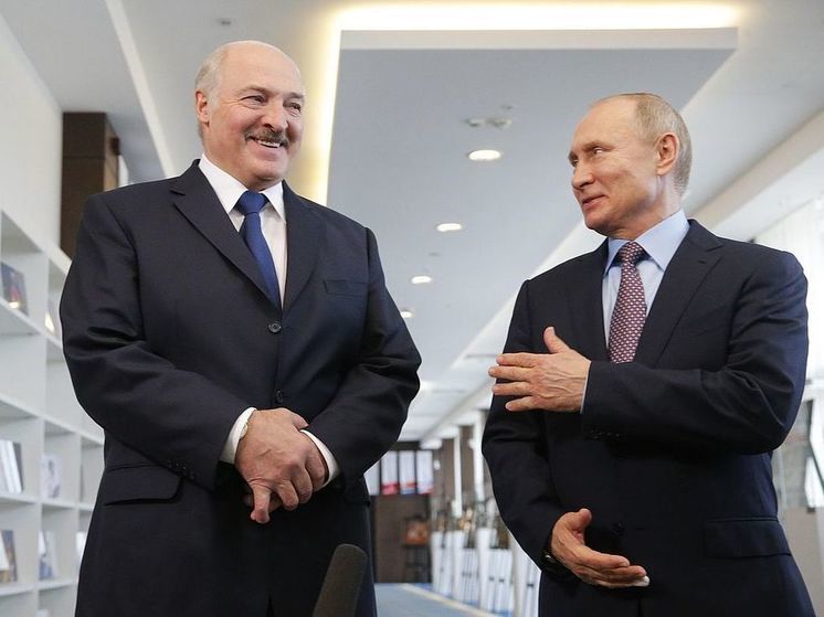 Владимир Путин лично возит на авто приехавшего в Россию Александра Лукашенко