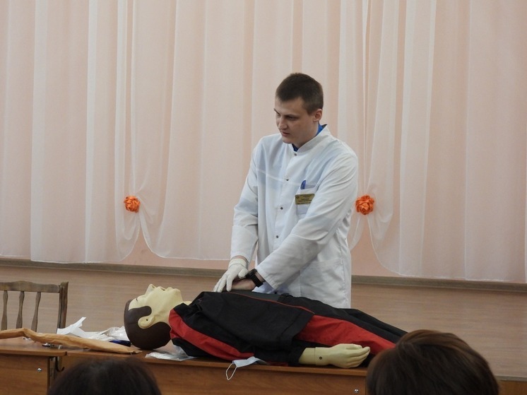 Преподавателей Ровеньского района научили оказывать первую помощь