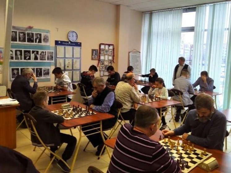 Пскович завоевал серебряную медаль на открытом областном турнире по шахматам