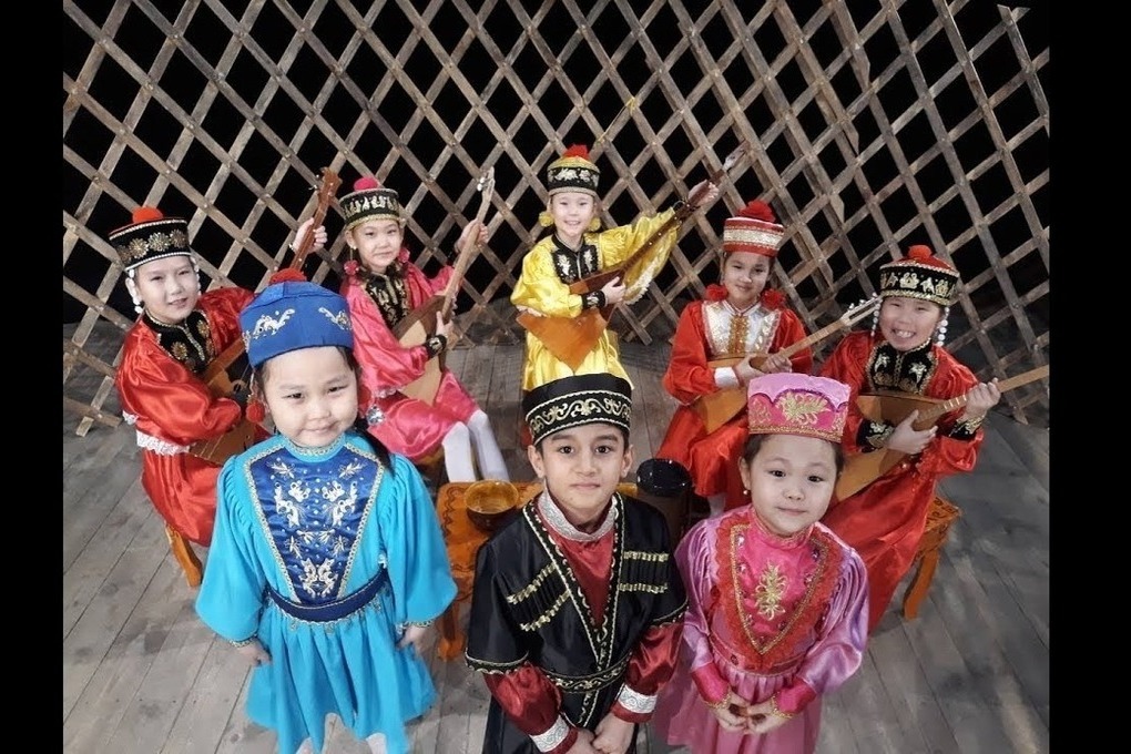 Выплаты на детей и беременным в 2024. Выплаты на детей и беременным в 2024. Пособие при рождении ребенка при усыновлении. Период доходов для универсального пособия в 2023 году. Пособия беременным в 2022 году.