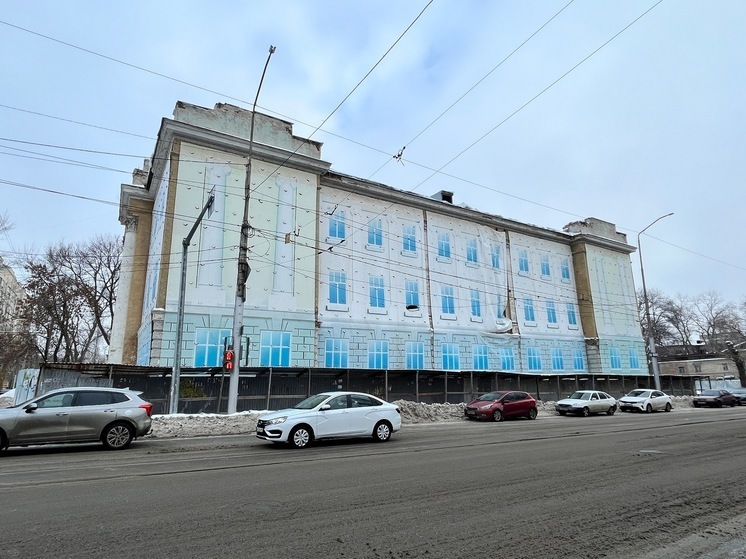 В Саратове начали перестраивать здание бывшей школы под институт