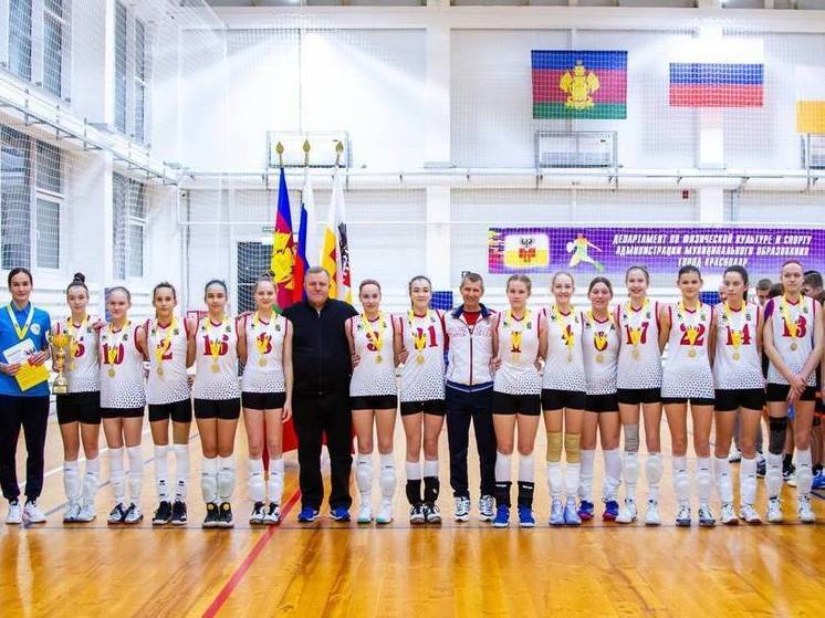 В Краснодаре прошел городской турнир по волейболу