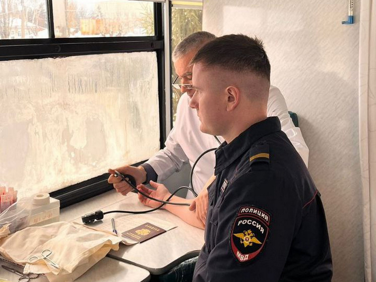 В Пензе акция «Донор в погонах» собрала более 50 участников