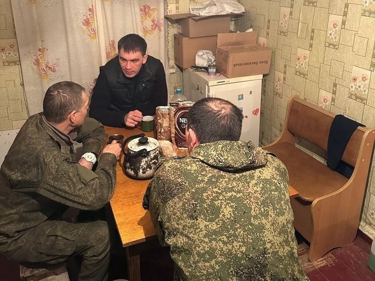 Вице-спикер Херсонской облдумы посетил бойцов с гуманитарной миссией
