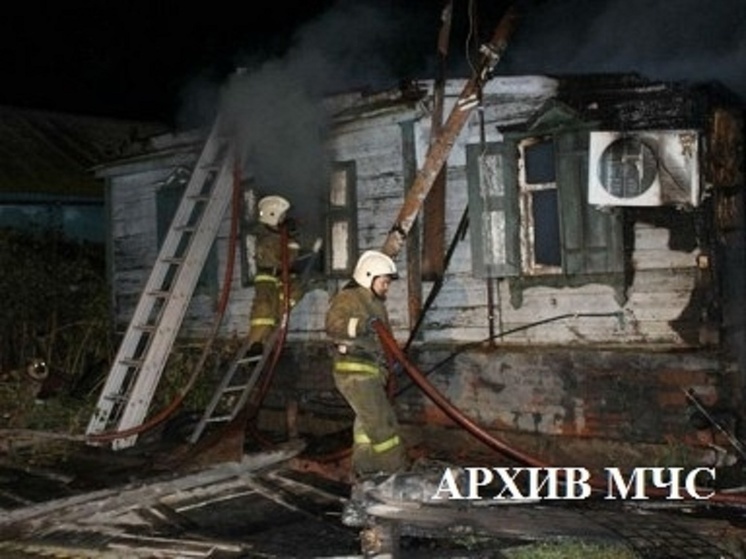 За сутки в Костромской области сгорели два дома, есть пострадавший