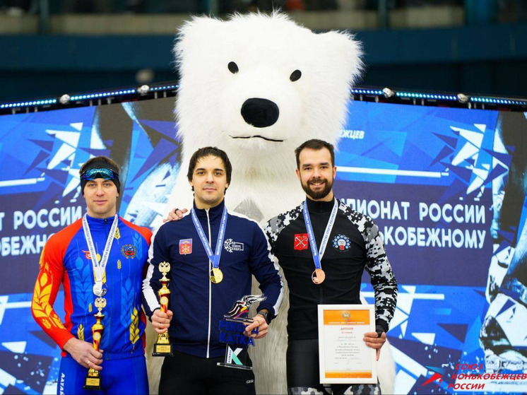Мончегорец Мурашов привез золото с чемпионата России по конькобежному спорту