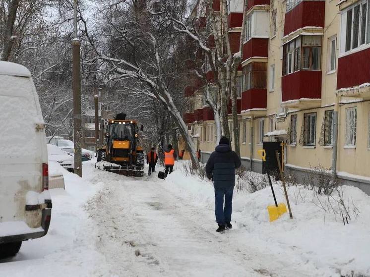 Ратмир Мавлиев раскритиковал коллег за уборку уфимских улиц