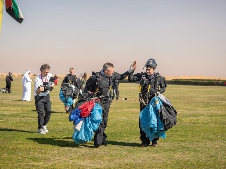 Кузбасские парашютисты стали абсолютными чемпионами в Абу-Даби