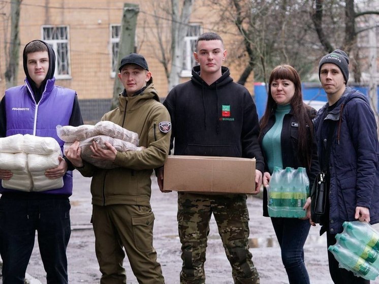 Запорожские активисты передали гуманитарную помощь в Пологовский район