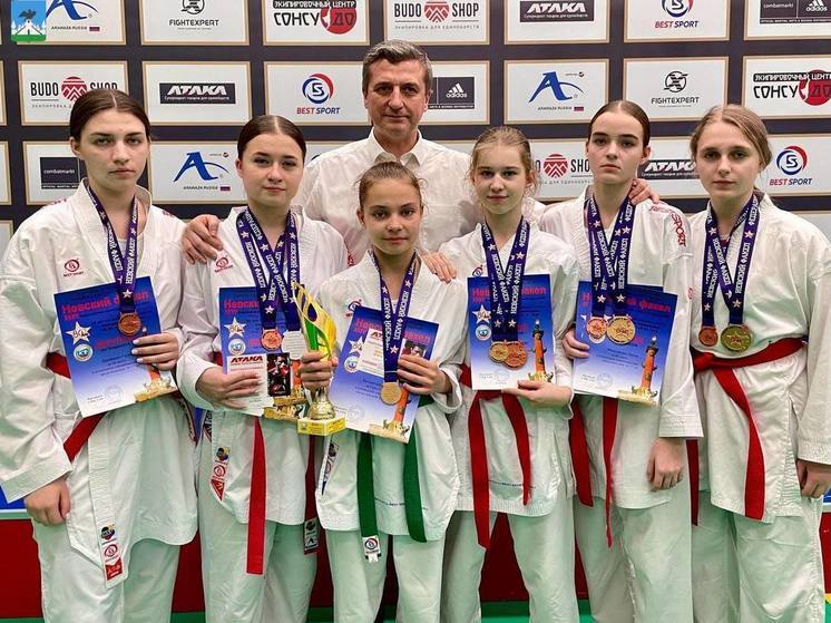 Третье место на Всероссийских соревнованиях по каратэ заняла команда из Орла