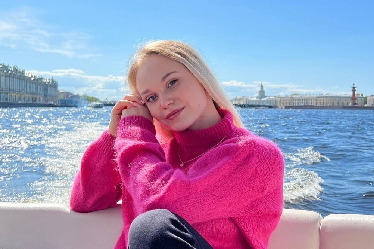 Фотосессии гимнастки становятся все чувственнее